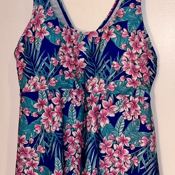 Women’s Tankini swimsuit top  Size 2X - Picture 2 of 8